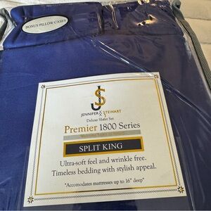Premier 1800 Series Deluxe Split King Sheet Set - Striped Royal Blue